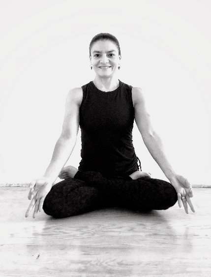 Ana Luz — instructora